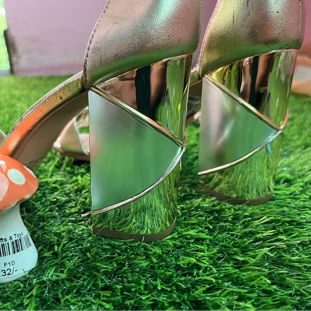 Aldo clearance stock-38 offers will accepted - Picture 8 of 12